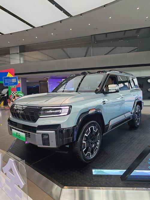 佛山22比亚迪方程豹硬派越野的爆款，英菲尼迪35周年与你共成长